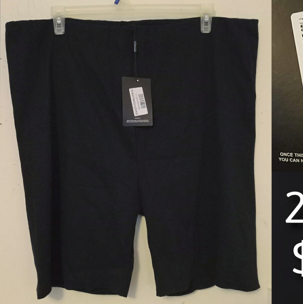 Ribbed Bermuda Shorts